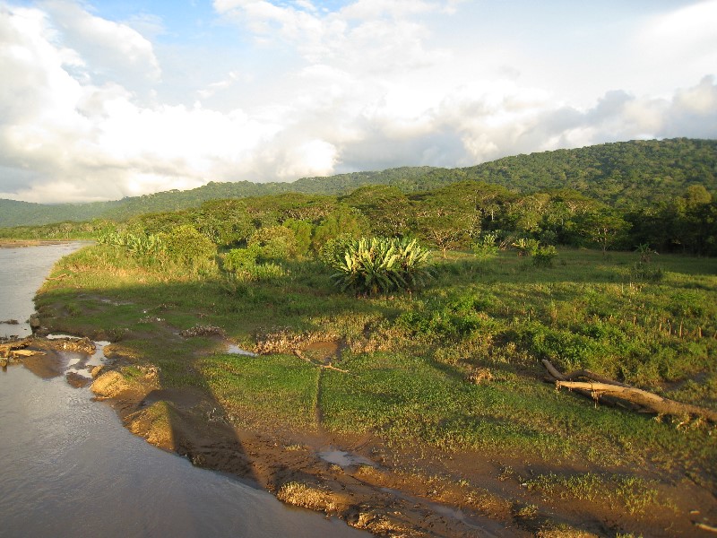 ../Images/River to Jaco beach 3.jpg